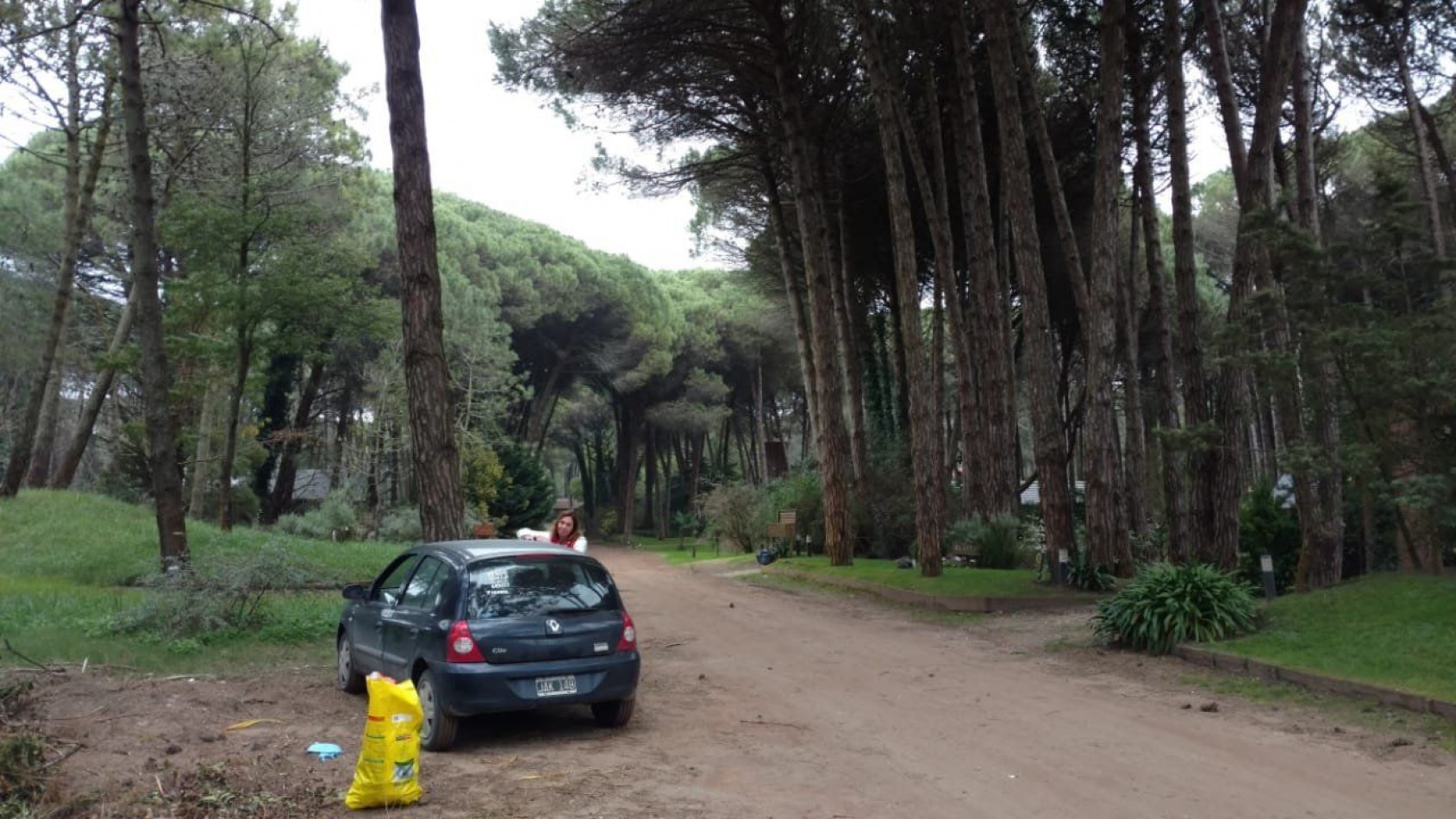 EXCELENTE LOTE EN ESQUINA EN EL CORAZON DE CARILO. LOTE EN VENTA.