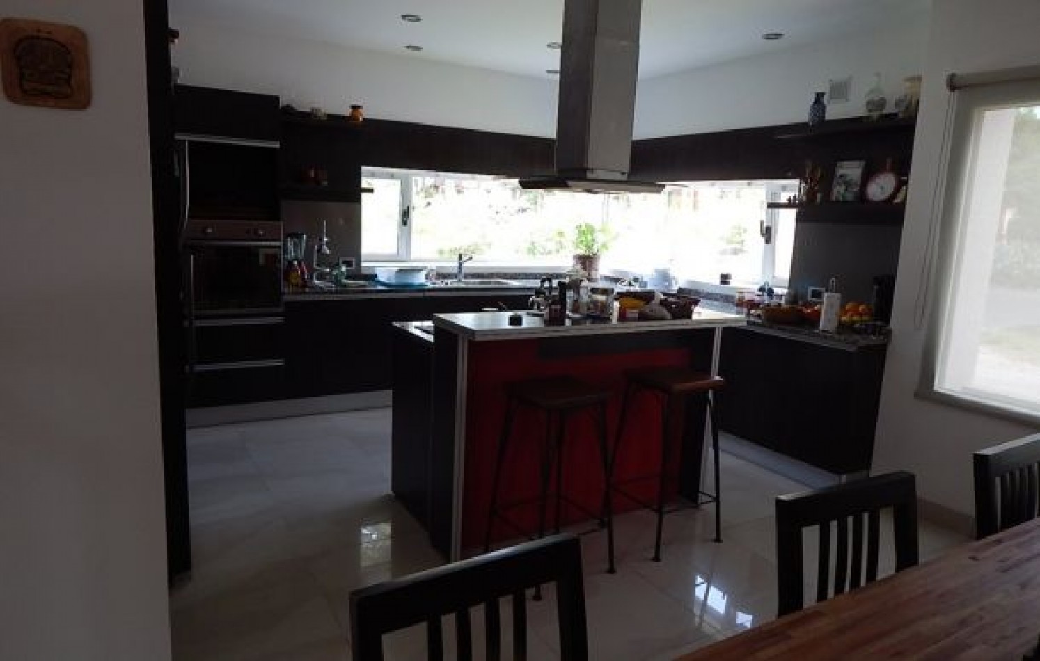 CASA AVENIDA DE LAS TRES CARABELAS Y DE LA DERIVA. CASA EN VENTA. 10 AMB., 4 DORM., 4 BANOS