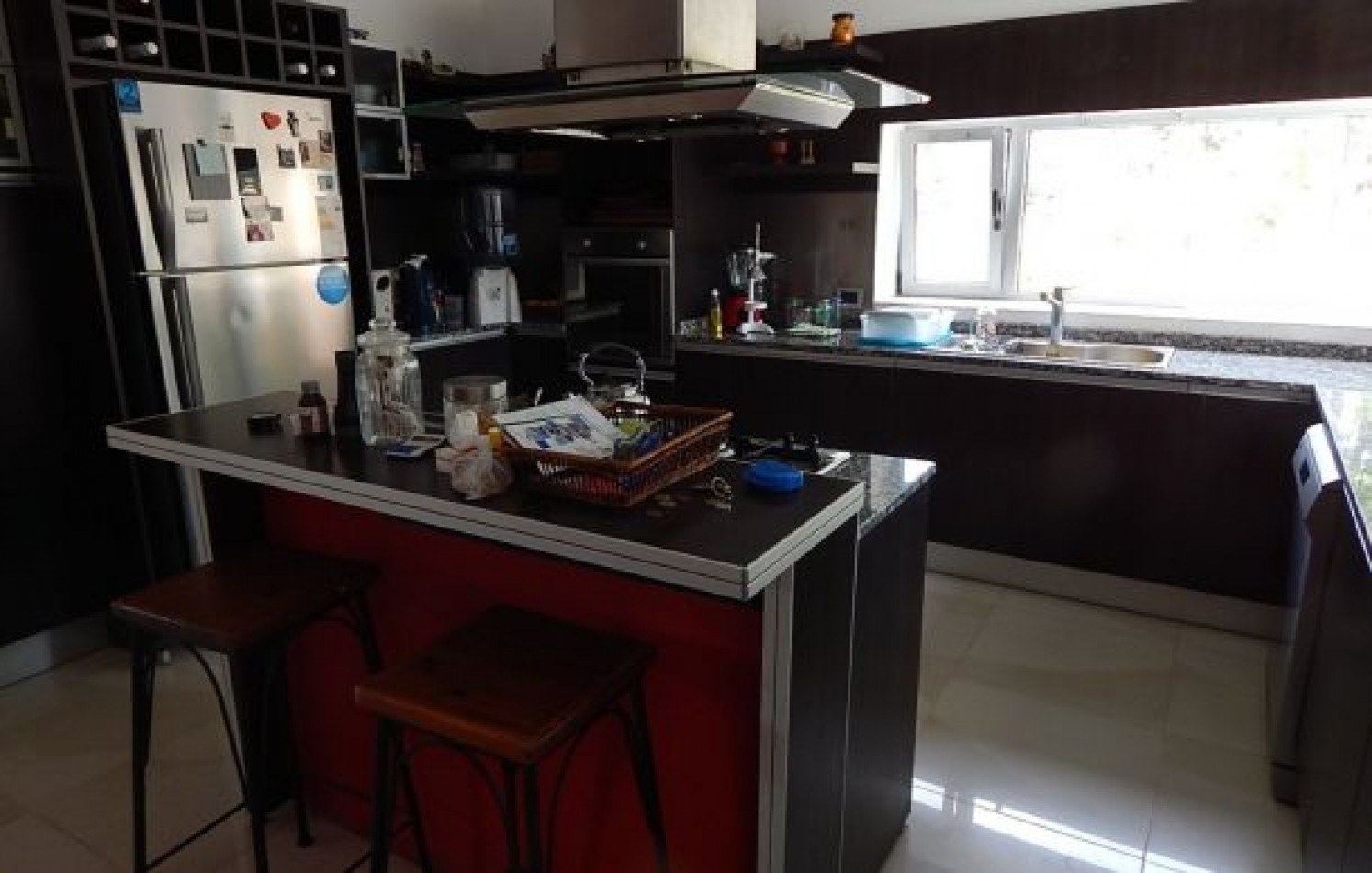 CASA AVENIDA DE LAS TRES CARABELAS Y DE LA DERIVA. CASA EN VENTA. 10 AMB., 4 DORM., 4 BANOS