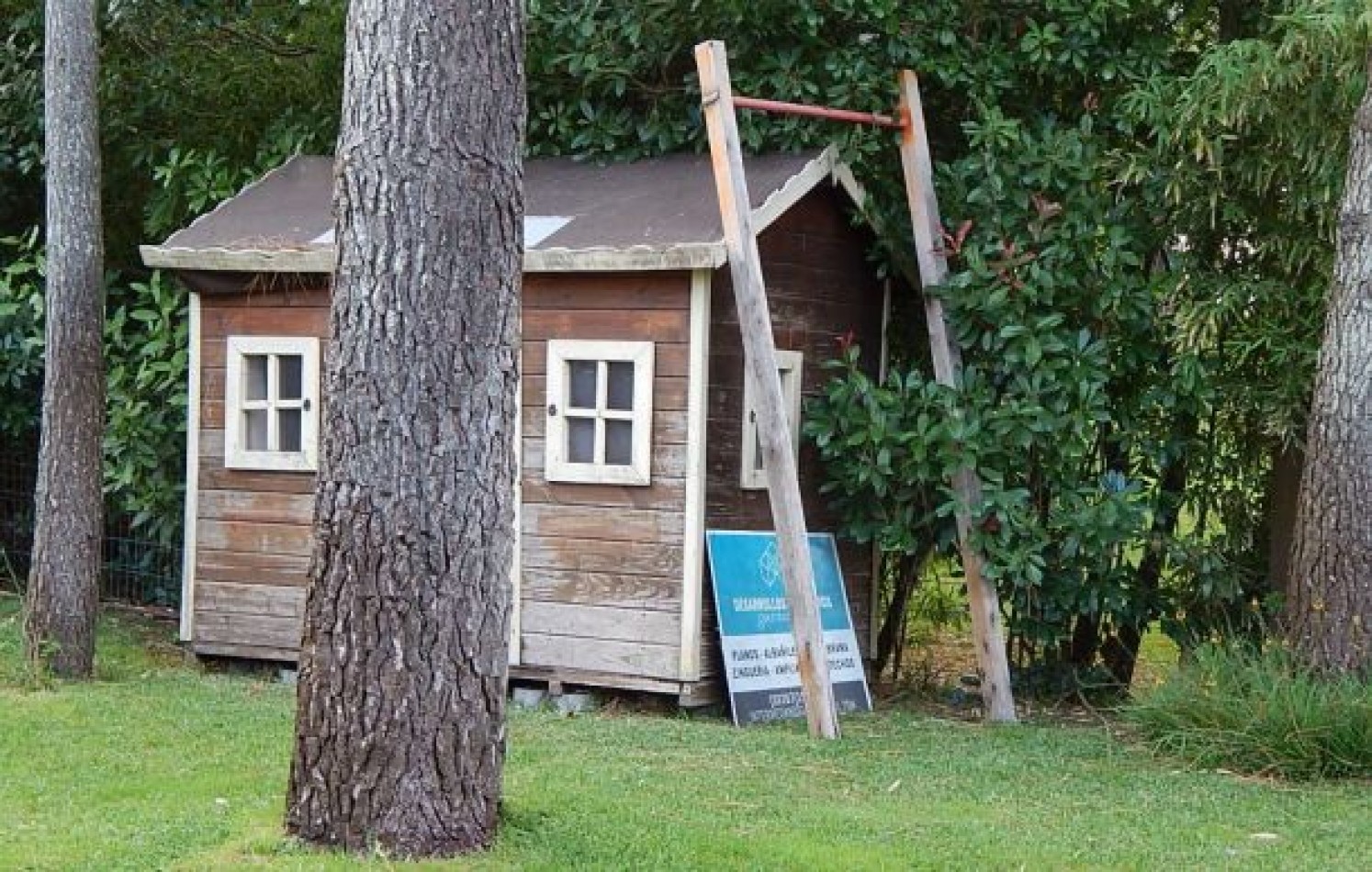 CASA AVENIDA DE LAS TRES CARABELAS Y DE LA DERIVA. CASA EN VENTA. 10 AMB., 4 DORM., 4 BANOS