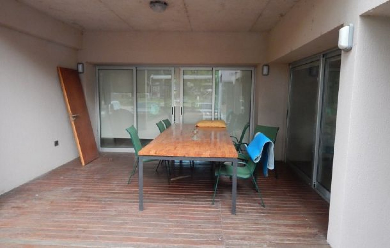 CASA AVENIDA DE LAS TRES CARABELAS Y DE LA DERIVA. CASA EN VENTA. 10 AMB., 4 DORM., 4 BANOS