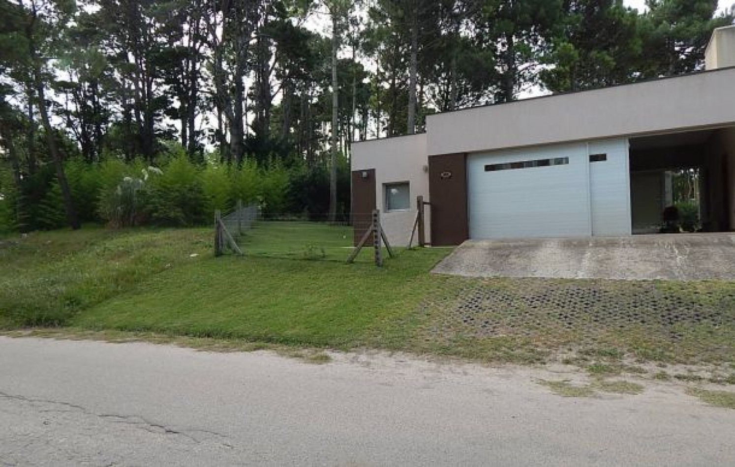 CASA AVENIDA DE LAS TRES CARABELAS Y DE LA DERIVA. CASA EN VENTA. 10 AMB., 4 DORM., 4 BANOS