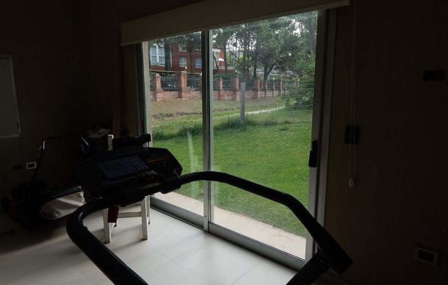 CASA AVENIDA DE LAS TRES CARABELAS Y DE LA DERIVA. CASA EN VENTA. 10 AMB., 4 DORM., 4 BANOS