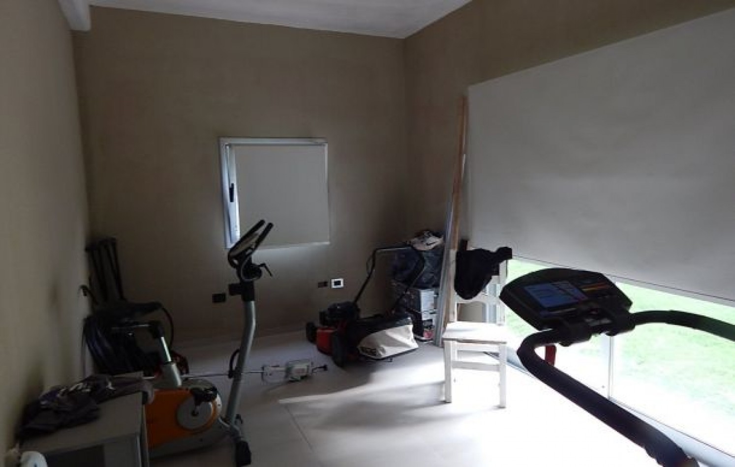 CASA AVENIDA DE LAS TRES CARABELAS Y DE LA DERIVA. CASA EN VENTA. 10 AMB., 4 DORM., 4 BANOS