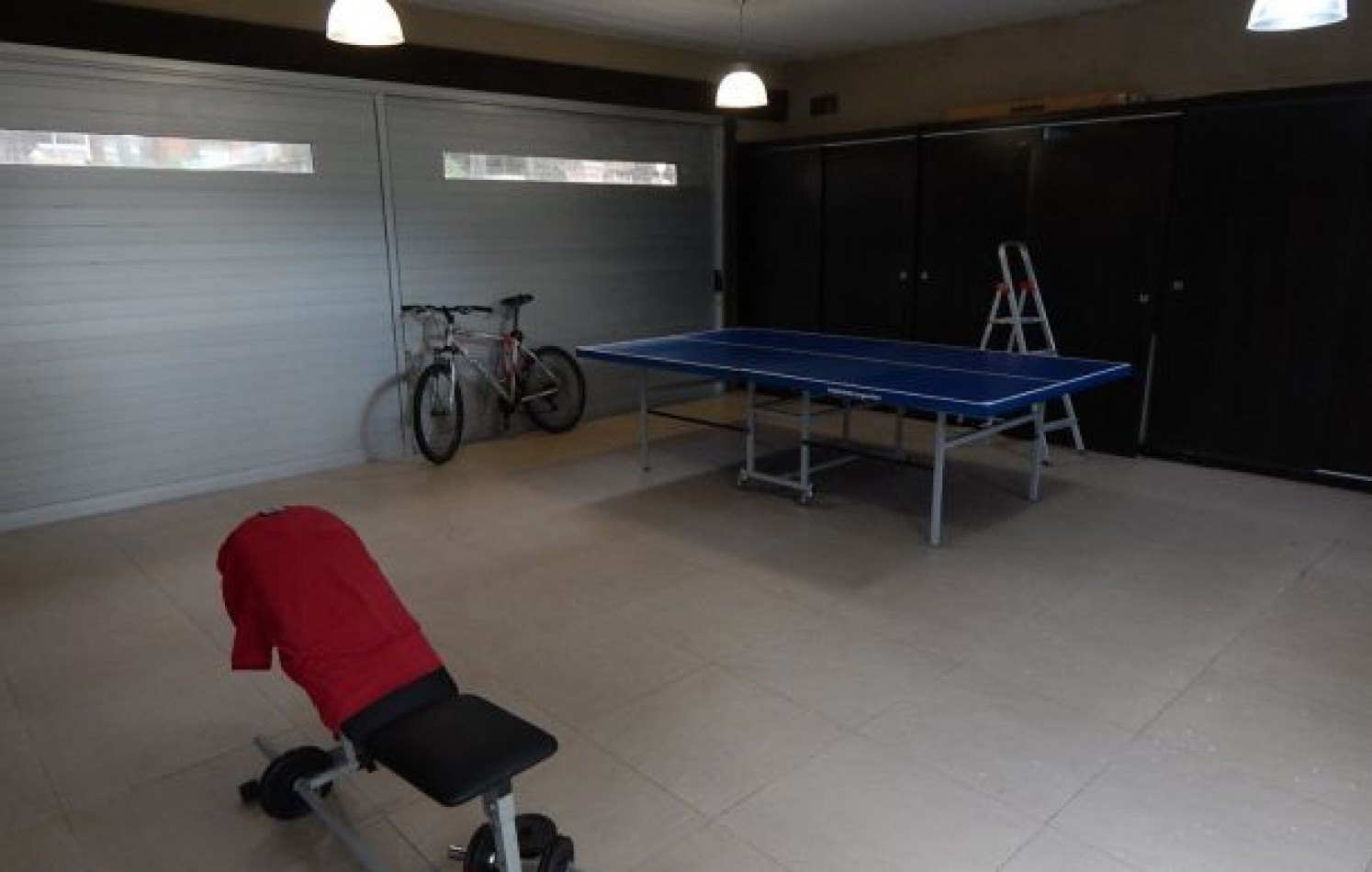 CASA AVENIDA DE LAS TRES CARABELAS Y DE LA DERIVA. CASA EN VENTA. 10 AMB., 4 DORM., 4 BANOS