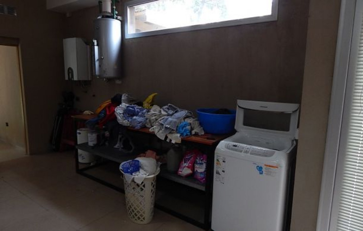 CASA AVENIDA DE LAS TRES CARABELAS Y DE LA DERIVA. CASA EN VENTA. 10 AMB., 4 DORM., 4 BANOS