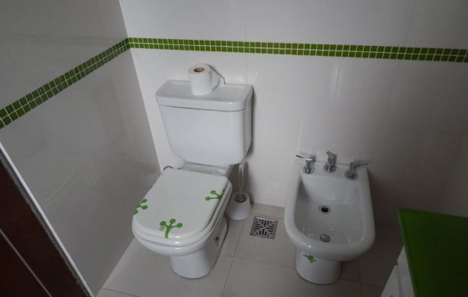 CASA AVENIDA DE LAS TRES CARABELAS Y DE LA DERIVA. CASA EN VENTA. 10 AMB., 4 DORM., 4 BANOS