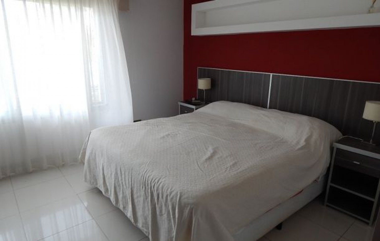 CASA AVENIDA DE LAS TRES CARABELAS Y DE LA DERIVA. CASA EN VENTA. 10 AMB., 4 DORM., 4 BANOS