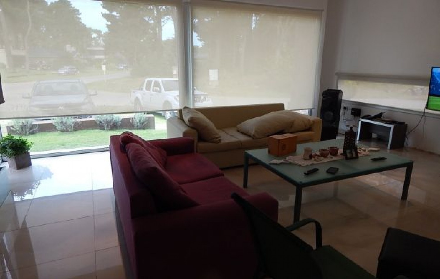 CASA AVENIDA DE LAS TRES CARABELAS Y DE LA DERIVA. CASA EN VENTA. 10 AMB., 4 DORM., 4 BANOS