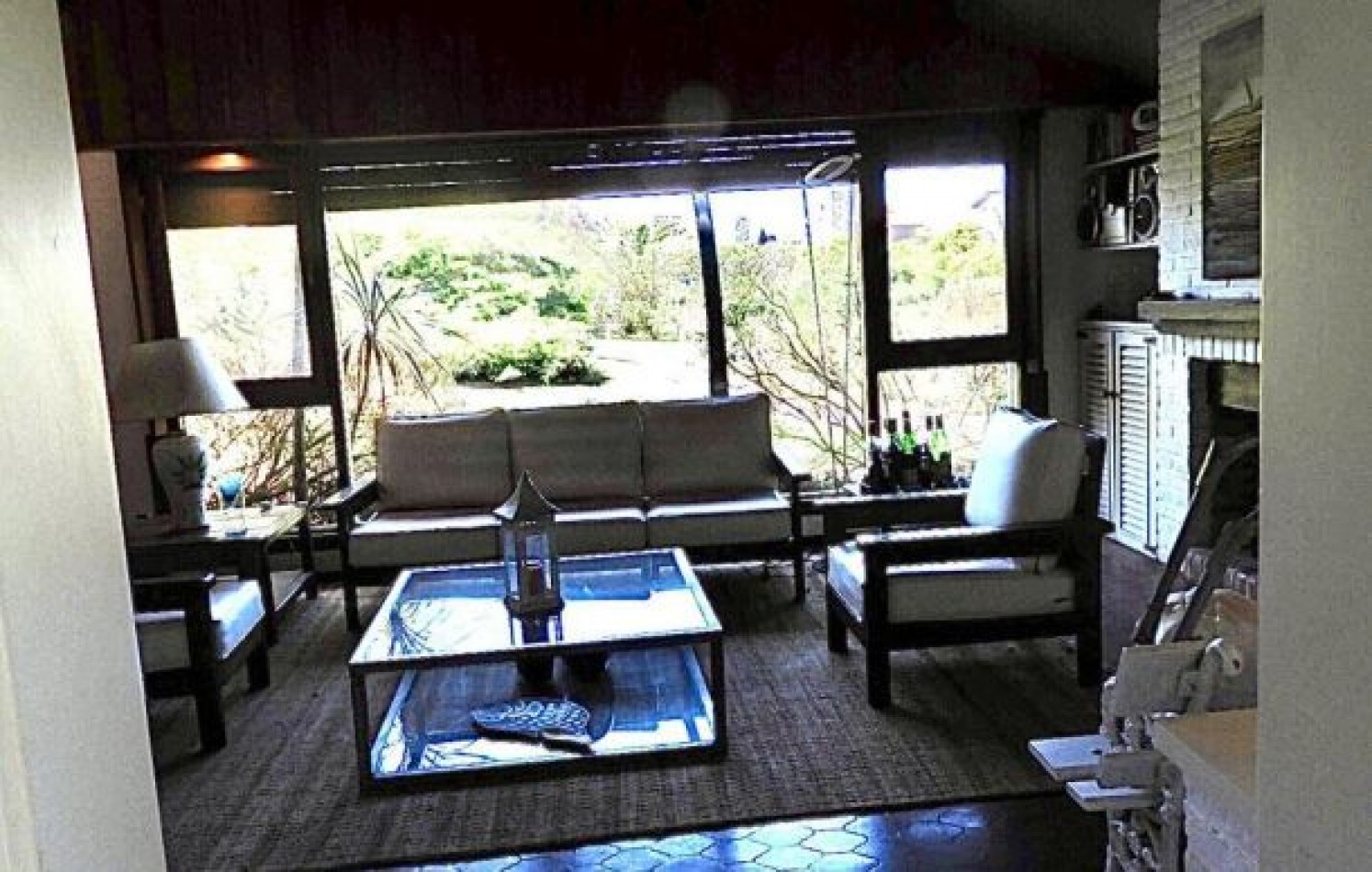 EXCELENTE PROPIEDAD EN DOS TERRENOS A DOS CUADRAS DEL MAR, SOBRE DEL BUEN ORDEN ENTRE TIBURON Y DE LAS ARTES. CASA EN VENTA. 8 AMB., 4 DORM., 4 BANOS