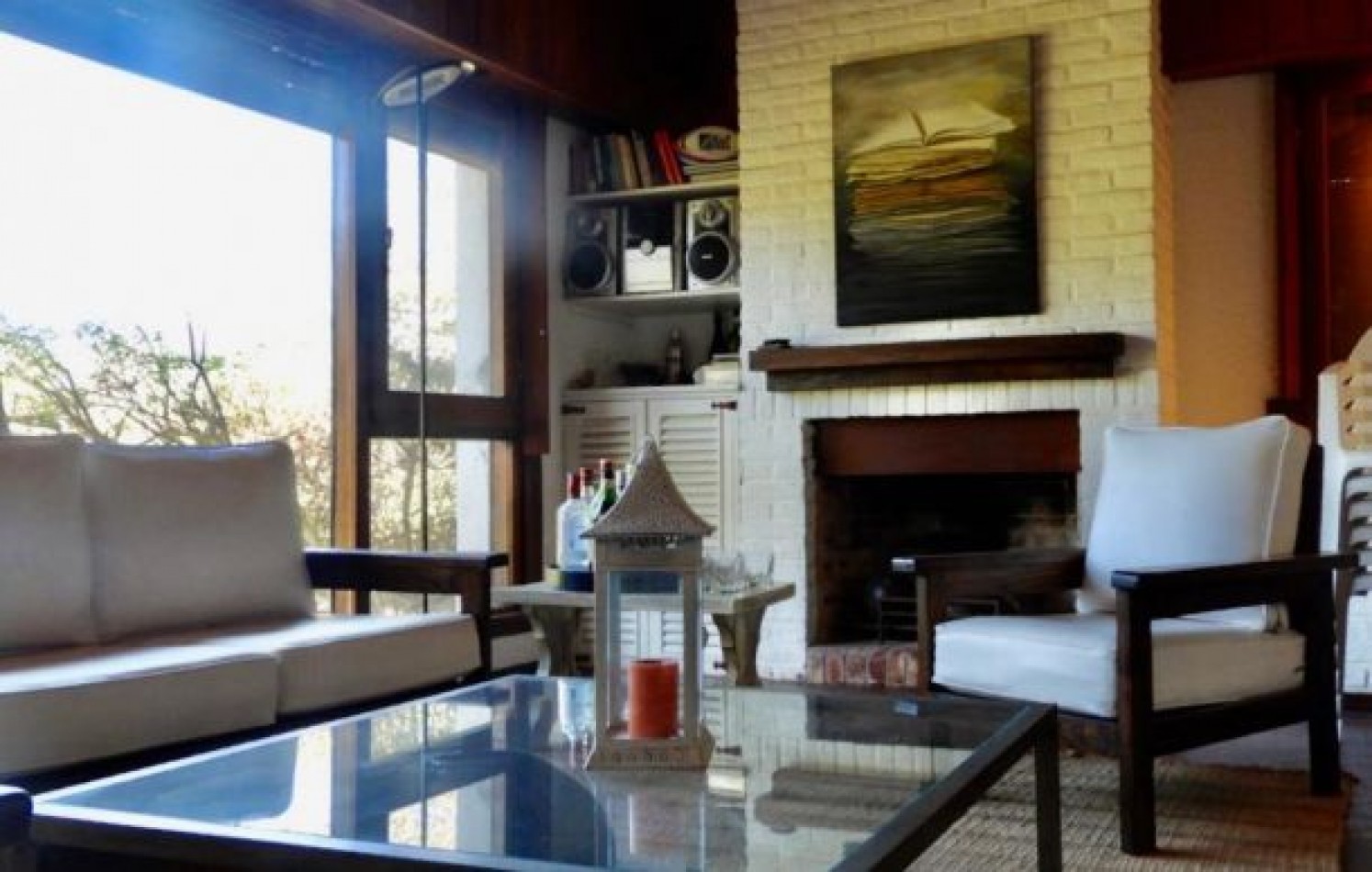 EXCELENTE PROPIEDAD EN DOS TERRENOS A DOS CUADRAS DEL MAR, SOBRE DEL BUEN ORDEN ENTRE TIBURON Y DE LAS ARTES. CASA EN VENTA. 8 AMB., 4 DORM., 4 BANOS