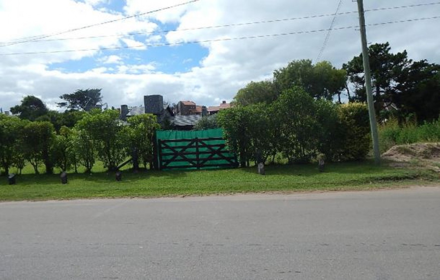 UNICO LOTE DE TERRENO, ZONA IGLESIA, 22 X 33 MTS, 726 M2.. LOTE EN VENTA.
