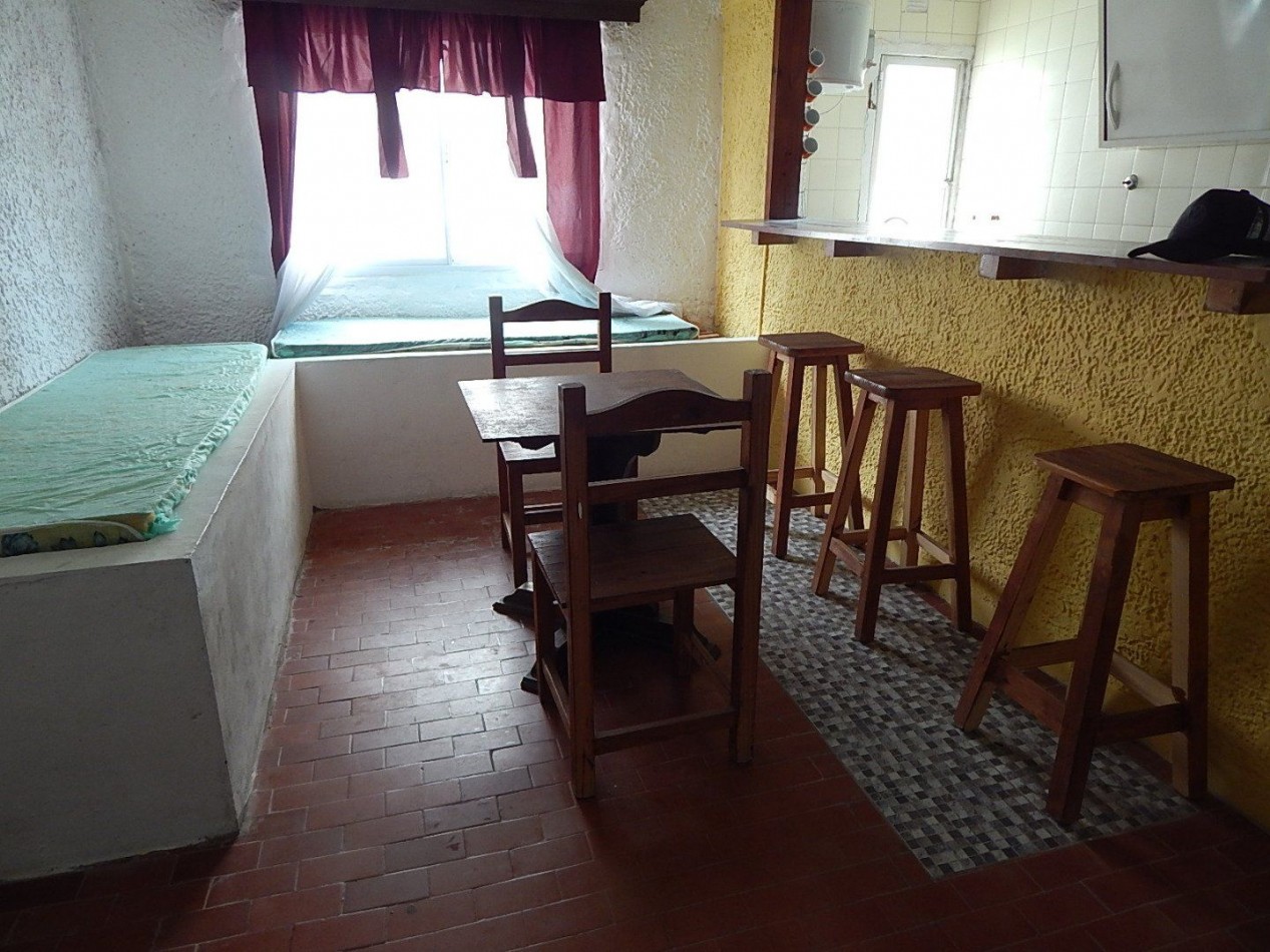 DEPARTAMENTO DOS AMBIENTES A DOS CUADRAS DE LA PLAYA. DEPARTAMENTO EN VENTA.