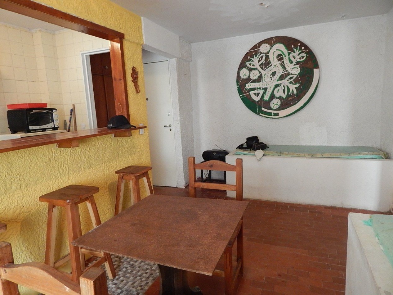 DEPARTAMENTO DOS AMBIENTES A DOS CUADRAS DE LA PLAYA. DEPARTAMENTO EN VENTA.