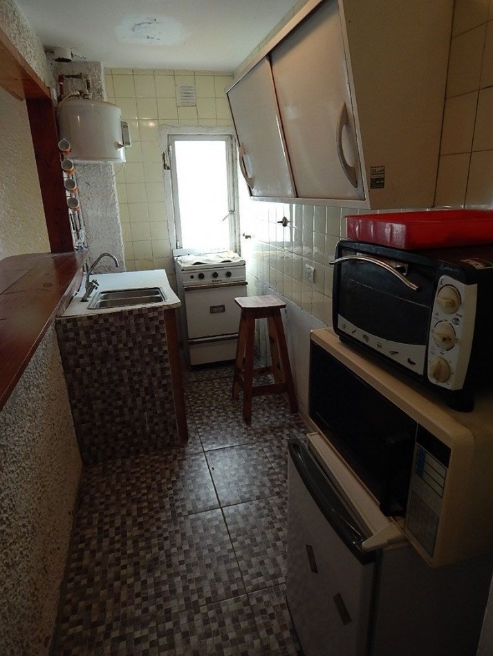 DEPARTAMENTO DOS AMBIENTES A DOS CUADRAS DE LA PLAYA. DEPARTAMENTO EN VENTA.