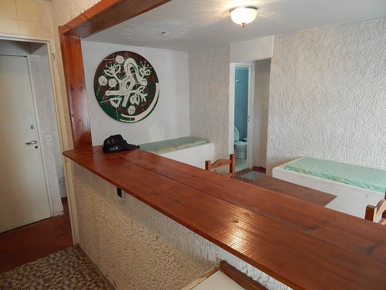 DEPARTAMENTO DOS AMBIENTES A DOS CUADRAS DE LA PLAYA. DEPARTAMENTO EN VENTA.