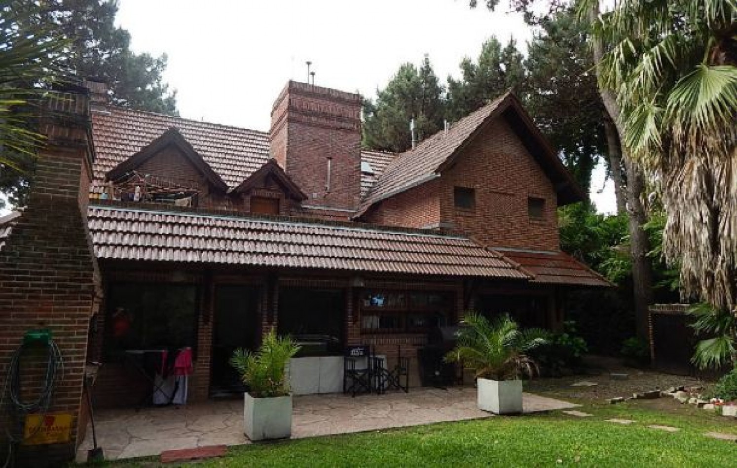 ESTUPENDO CHALET ESTILO CLASICO PINAMARENSE . CHALET EN VENTA.