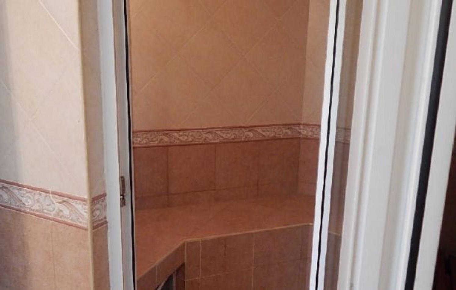 CHALET EN CARILO CALLE PINZON, ENTRE PARAISO Y SEQUOIA. CHALET EN VENTA