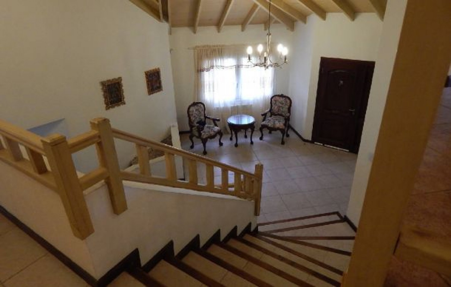 CHALET EN CARILO CALLE PINZON, ENTRE PARAISO Y SEQUOIA. CHALET EN VENTA