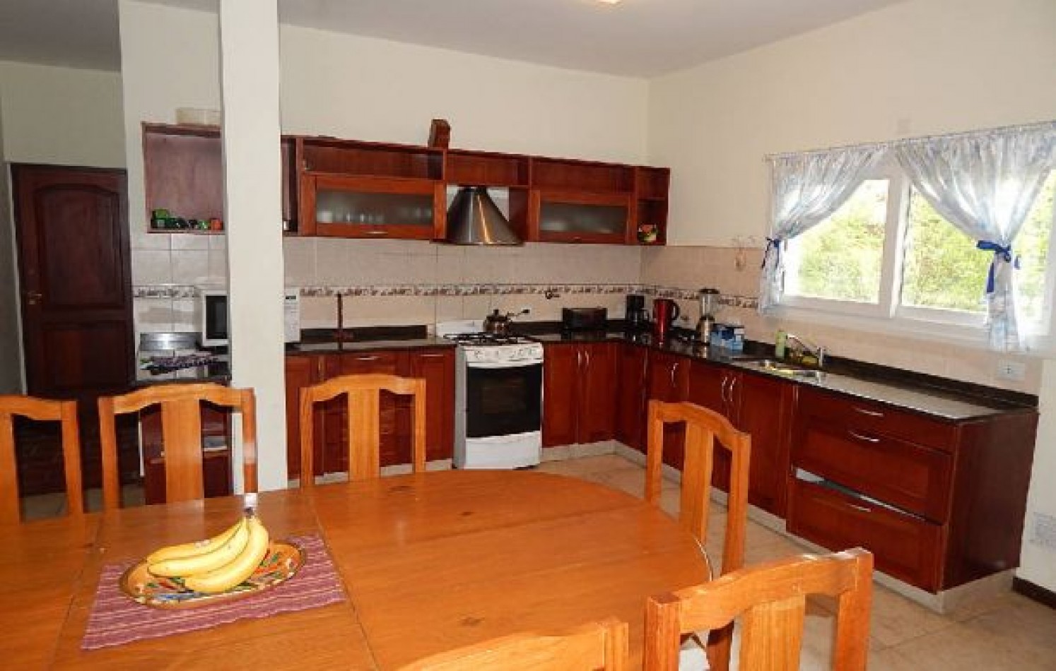 CHALET EN CARILO CALLE PINZON, ENTRE PARAISO Y SEQUOIA. CHALET EN VENTA