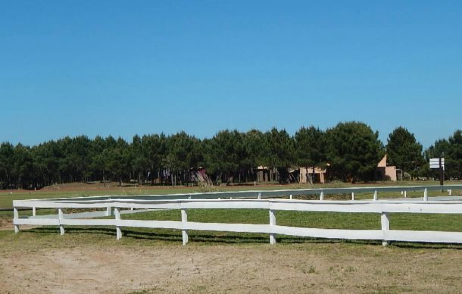 EXCEPCIONAL LOTE EN LA HERRADURA SOBRE CANCHA DE POLO. LOTE EN VENTA
