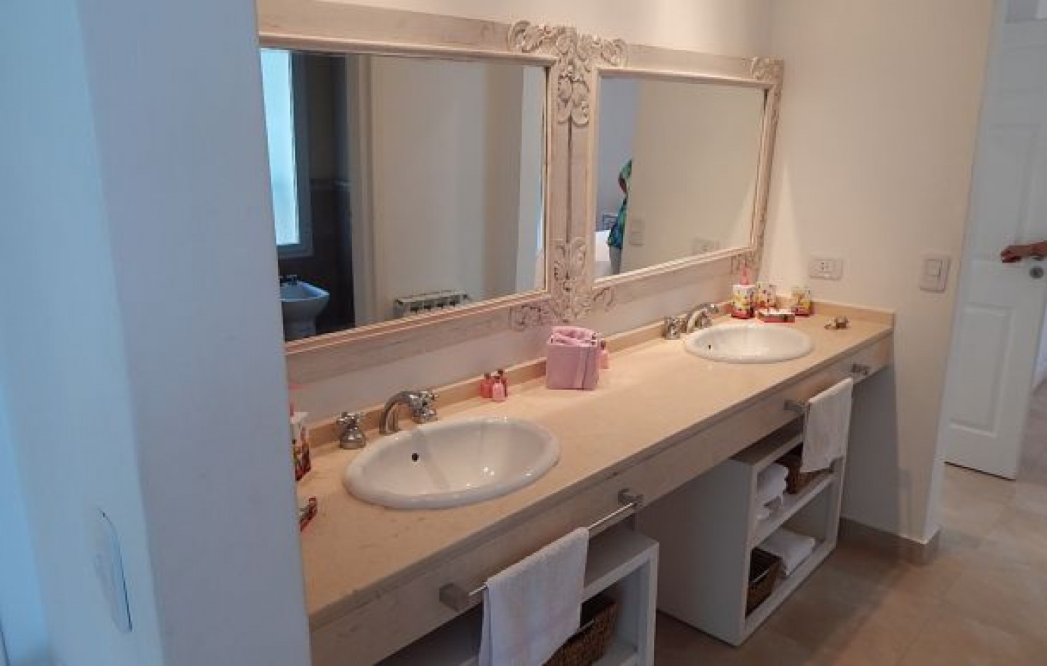 IMPORTANTE CASA EN ALQUILER. BARRIO CERRADO EN ALQ X TEMP