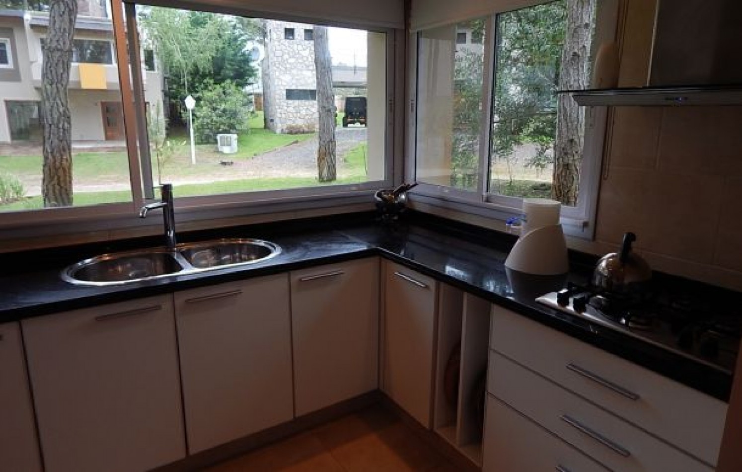 IMPORTANTE CASA EN ALQUILER. BARRIO CERRADO EN ALQ X TEMP