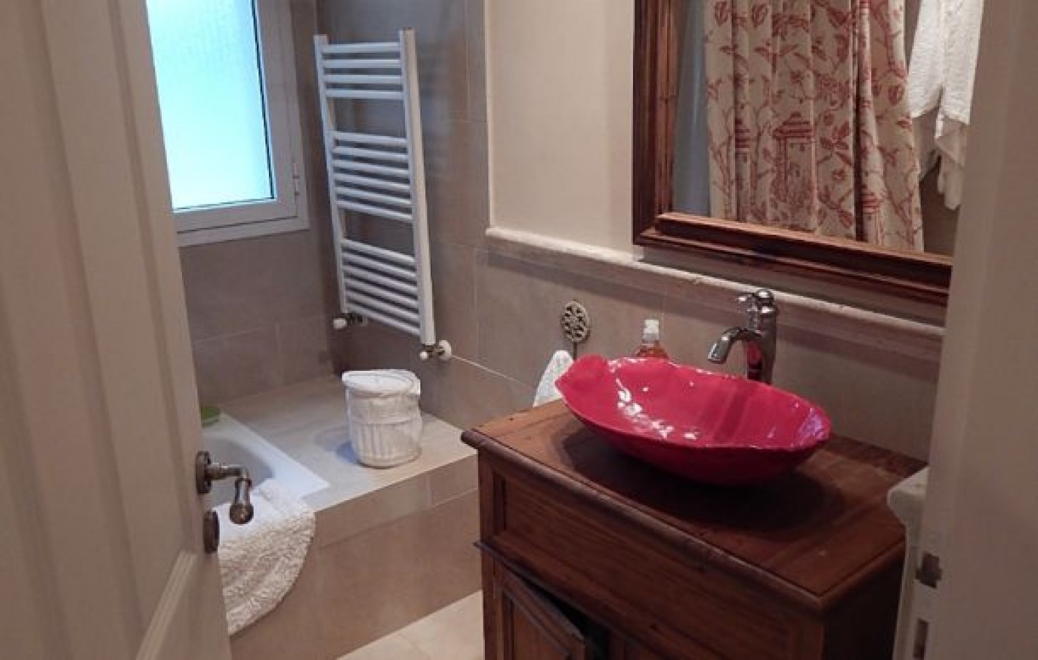 IMPORTANTE CASA EN ALQUILER. BARRIO CERRADO EN ALQ X TEMP