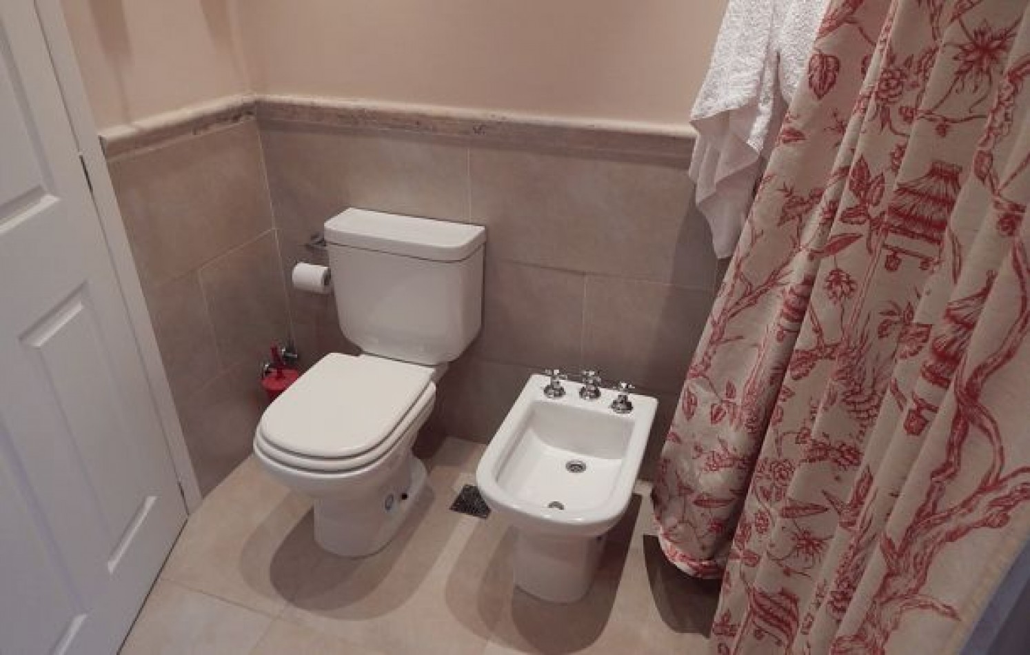 IMPORTANTE CASA EN ALQUILER. BARRIO CERRADO EN ALQ X TEMP