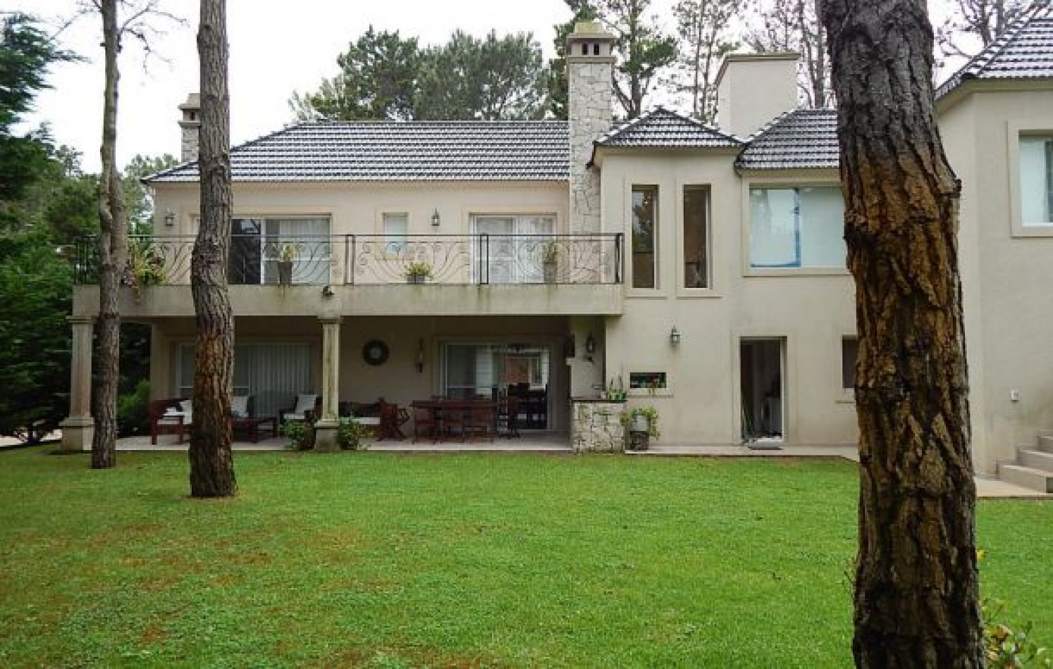 IMPORTANTE CASA EN ALQUILER. BARRIO CERRADO EN ALQ X TEMP