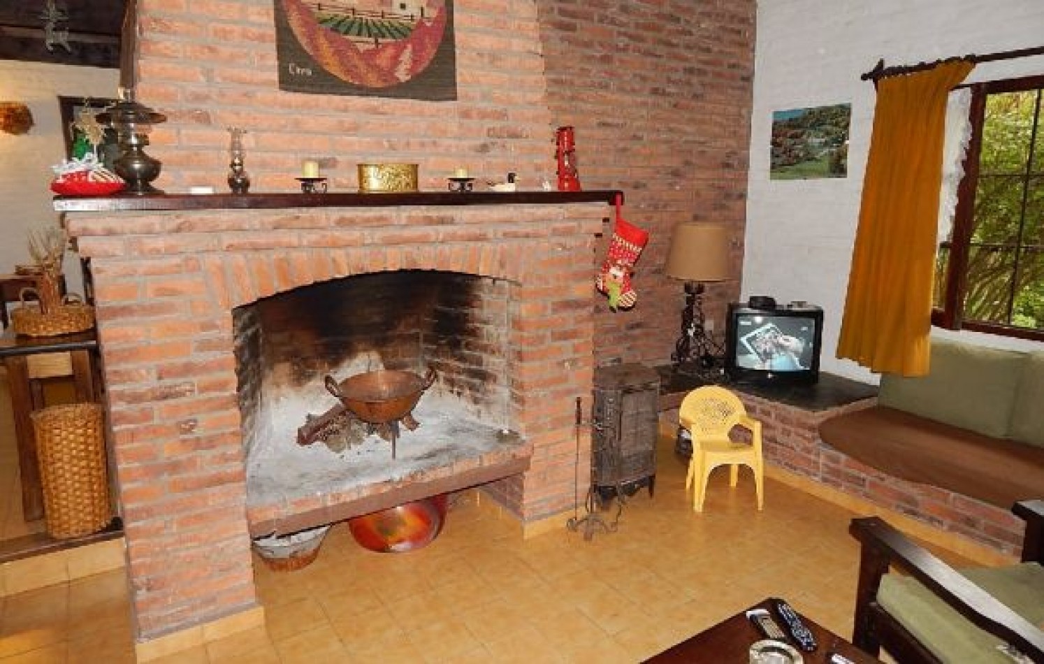 EXCELENTE CHALET TRADICIONAL, AV ENRIQUE SHAW Y DEL ESPARTILLO. CHALET EN ALQ X TEMP. 