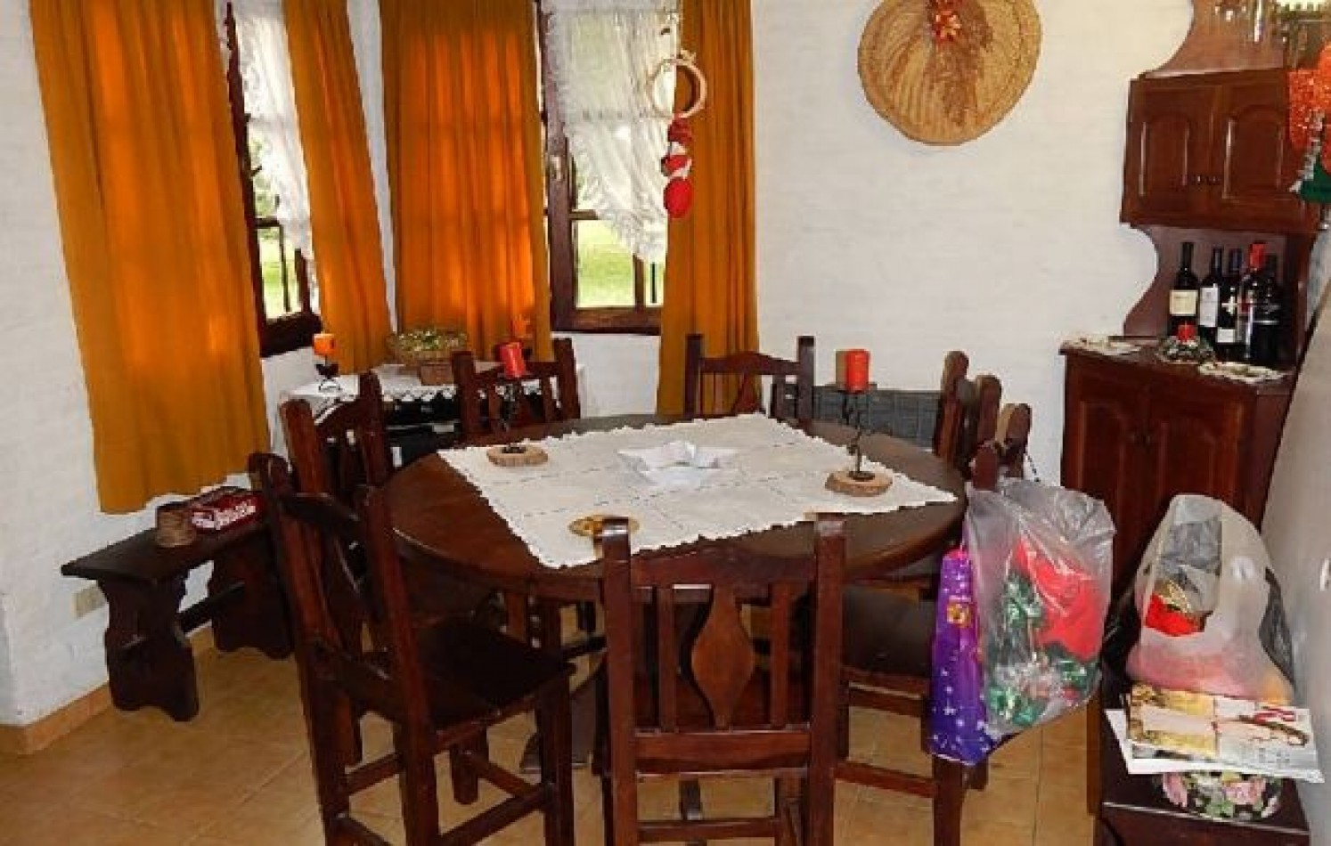 EXCELENTE CHALET TRADICIONAL, AV ENRIQUE SHAW Y DEL ESPARTILLO. CHALET EN ALQ X TEMP. 