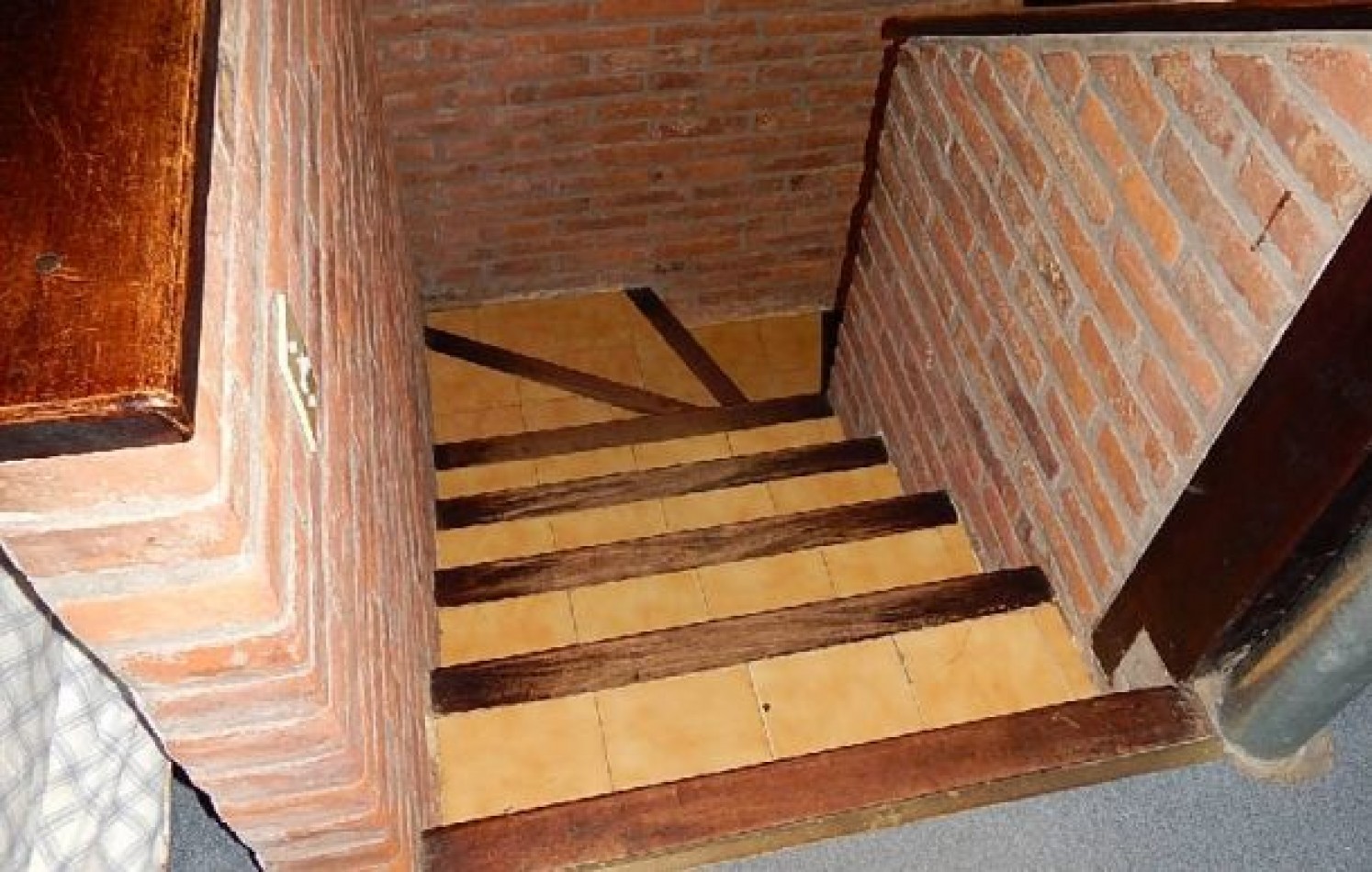 EXCELENTE CHALET TRADICIONAL, AV ENRIQUE SHAW Y DEL ESPARTILLO. CHALET EN ALQ X TEMP. 