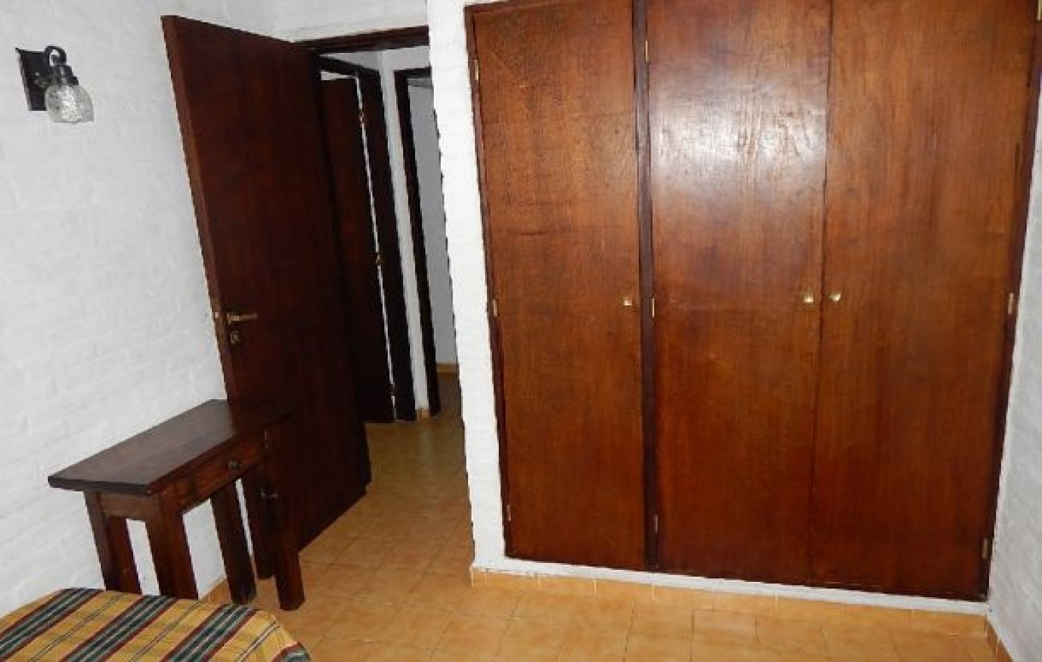 EXCELENTE CHALET TRADICIONAL, AV ENRIQUE SHAW Y DEL ESPARTILLO. CHALET EN ALQ X TEMP. 