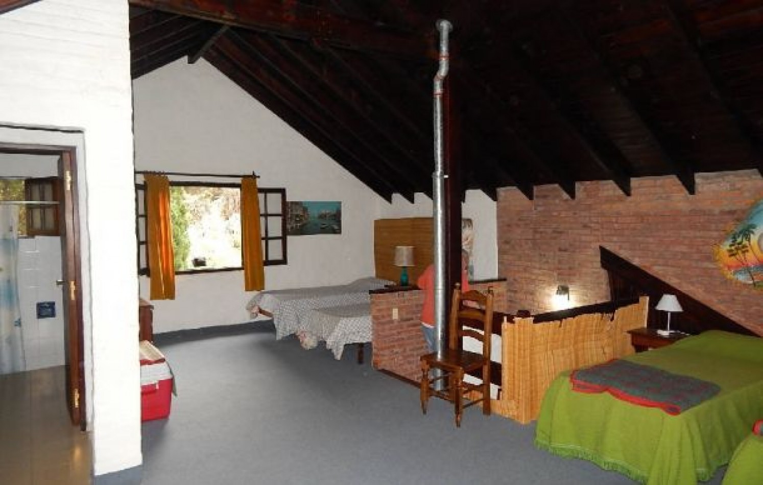 EXCELENTE CHALET TRADICIONAL, AV ENRIQUE SHAW Y DEL ESPARTILLO. CHALET EN ALQ X TEMP. 