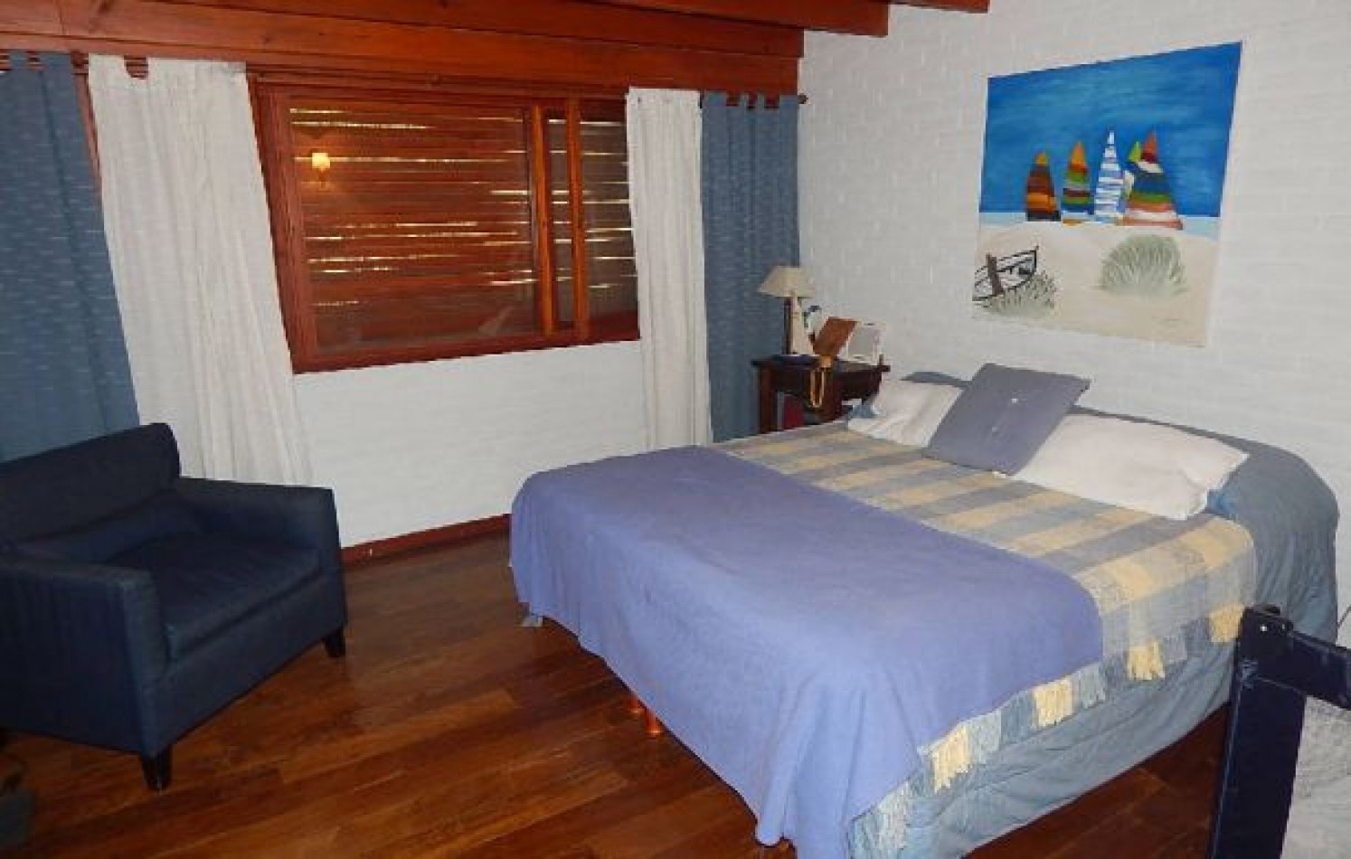 EXCEPCIONAL CASA EN ZONA IGLESIA NTRA. SRA. DE LA PAZ, DE LAS BURRIQUETAS 884, ENTRE TIBURON Y DE LAS ARTES. CASA EN ALQ X TEMP.