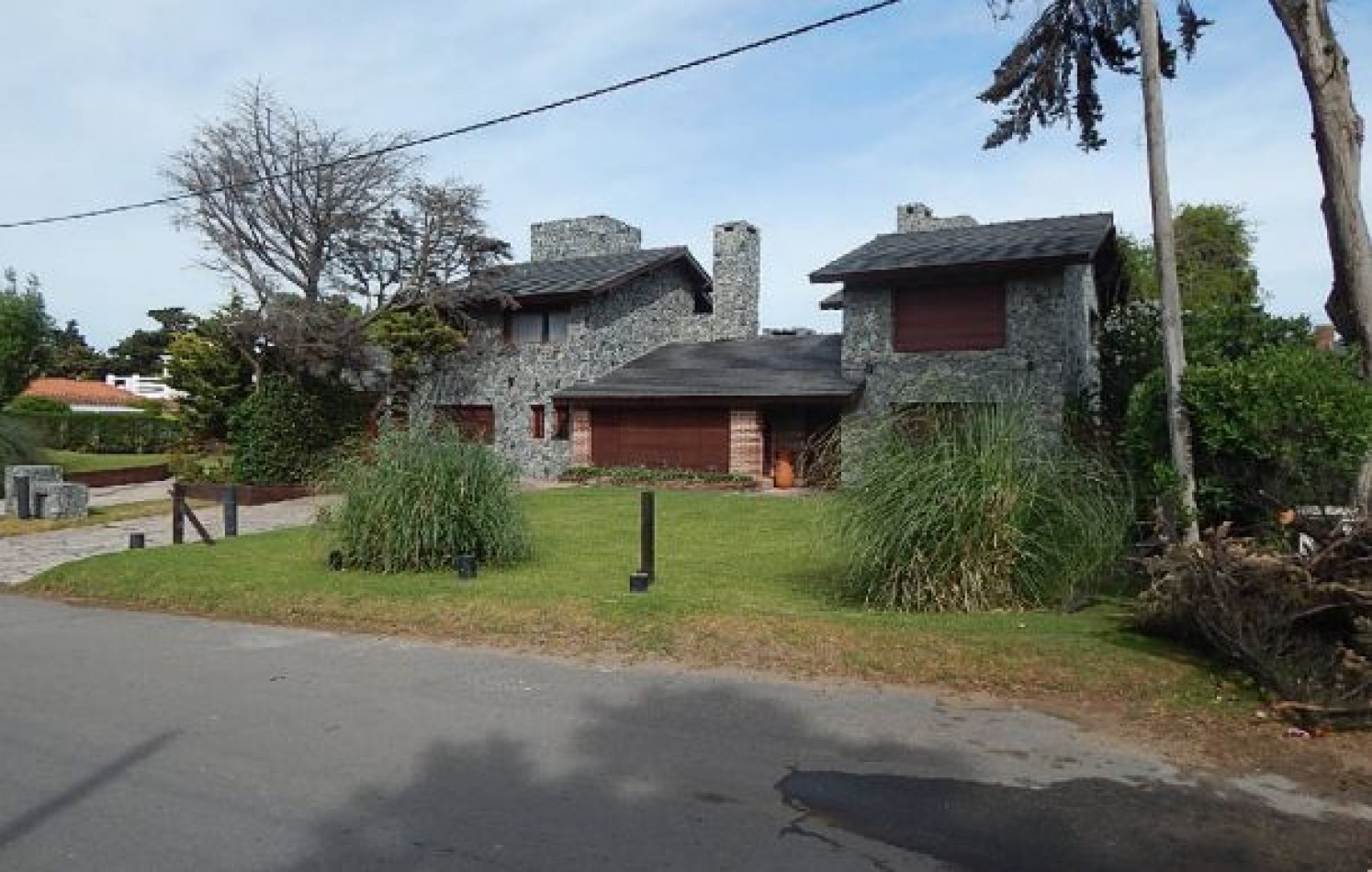 EXCEPCIONAL CASA EN ZONA IGLESIA NTRA. SRA. DE LA PAZ, DE LAS BURRIQUETAS 884, ENTRE TIBURON Y DE LAS ARTES. CASA EN ALQ X TEMP.