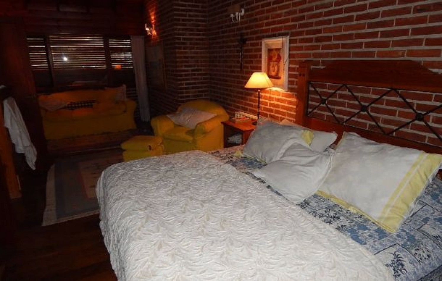 EXCEPCIONAL CASA EN ZONA IGLESIA NTRA. SRA. DE LA PAZ, DE LAS BURRIQUETAS 884, ENTRE TIBURON Y DE LAS ARTES. CASA EN ALQ X TEMP.