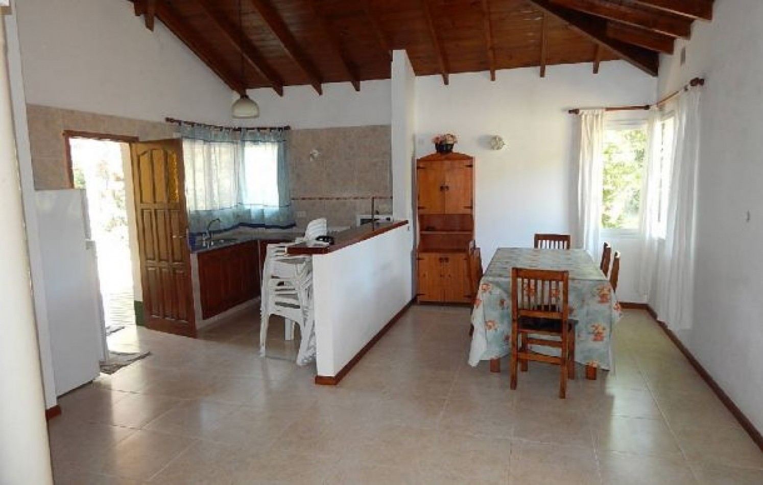 CHALET EN ZONA ALAMOS AV. ENRIQUE SHAW Y DE LAS GARZAS . CHALET EN ALQ X TEMP.