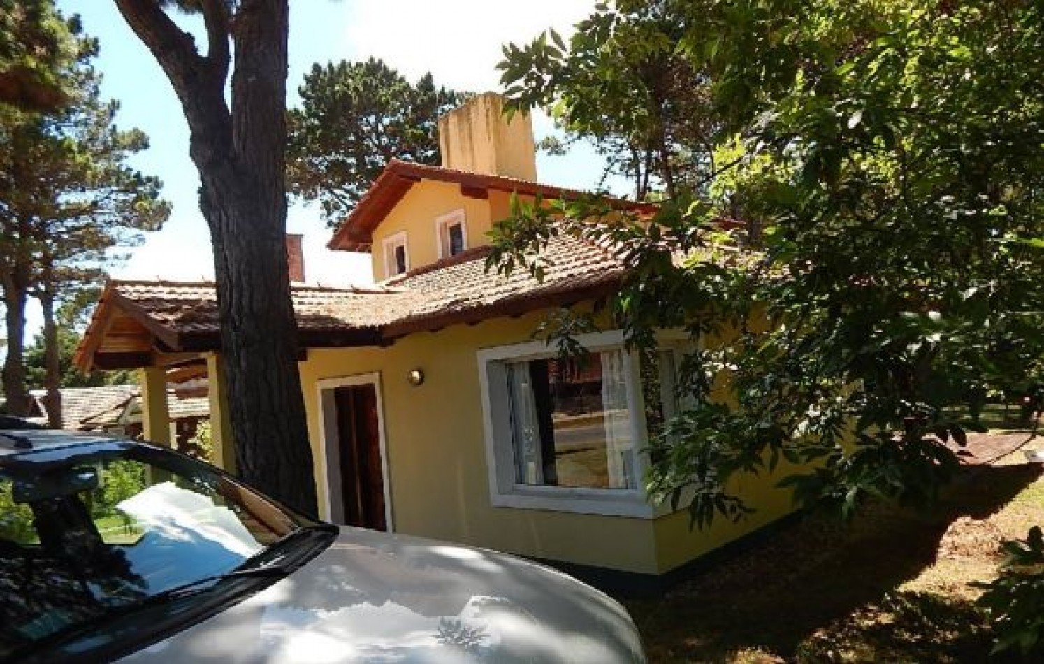 CHALET EN ZONA ALAMOS AV. ENRIQUE SHAW Y DE LAS GARZAS . CHALET EN ALQ X TEMP.