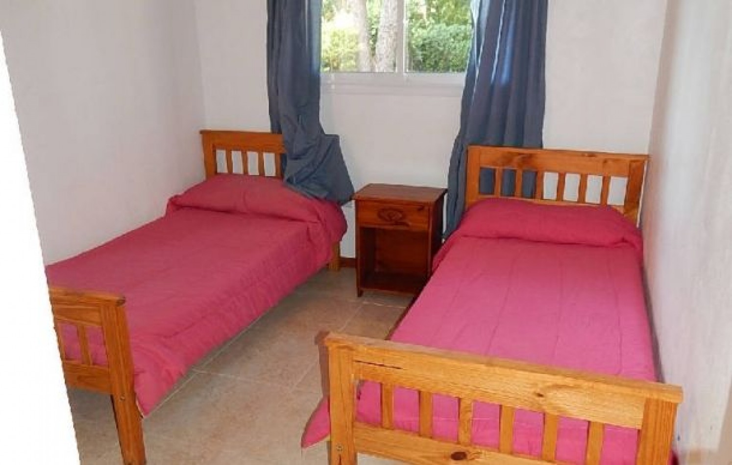 CHALET EN ZONA ALAMOS AV. ENRIQUE SHAW Y DE LAS GARZAS . CHALET EN ALQ X TEMP.