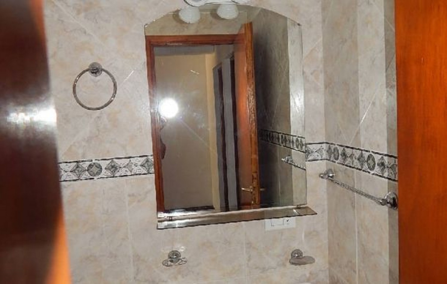 CHALET EN ZONA ALAMOS AV. ENRIQUE SHAW Y DE LAS GARZAS . CHALET EN ALQ X TEMP.