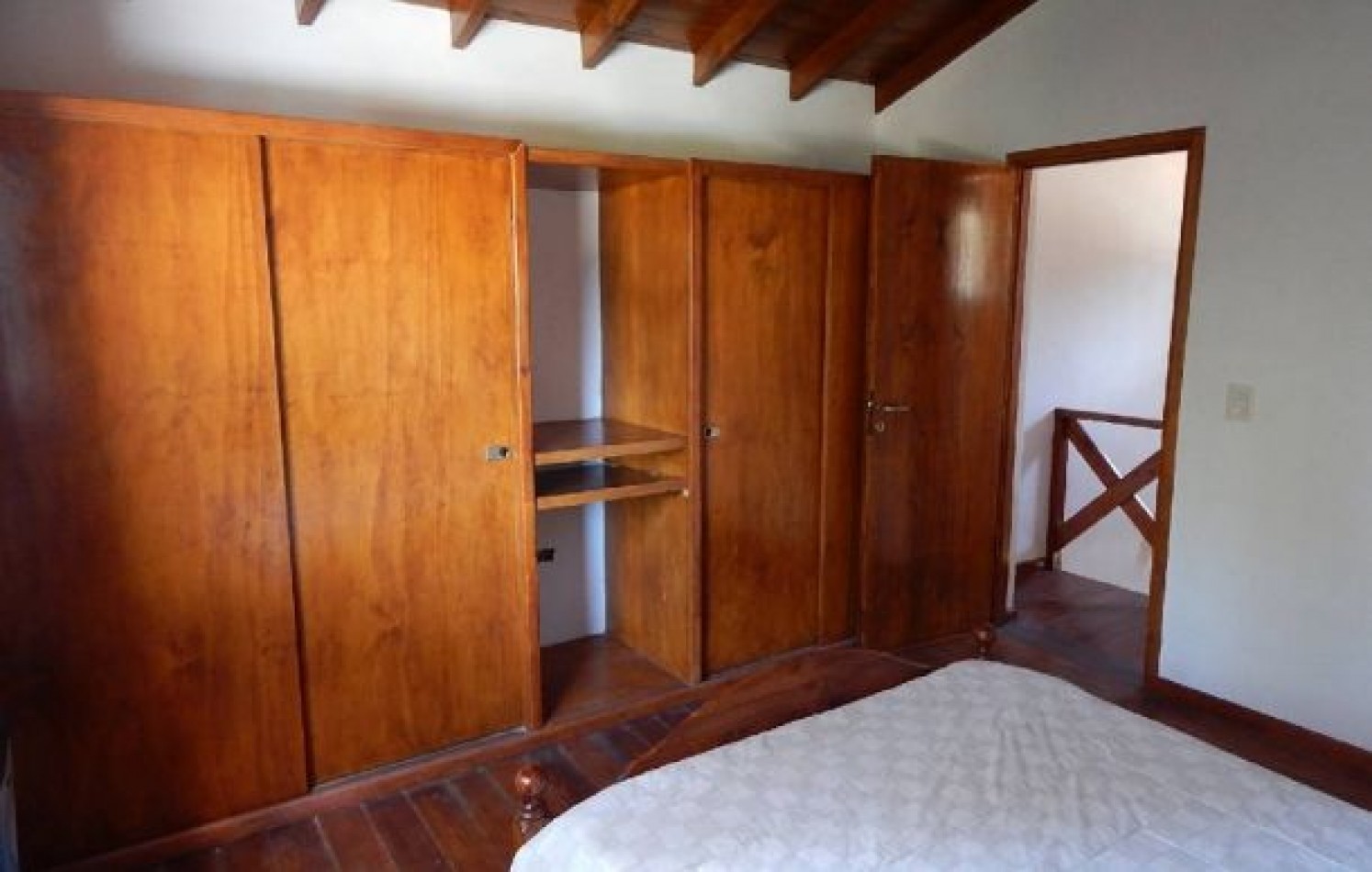 CHALET EN ZONA ALAMOS AV. ENRIQUE SHAW Y DE LAS GARZAS . CHALET EN ALQ X TEMP.