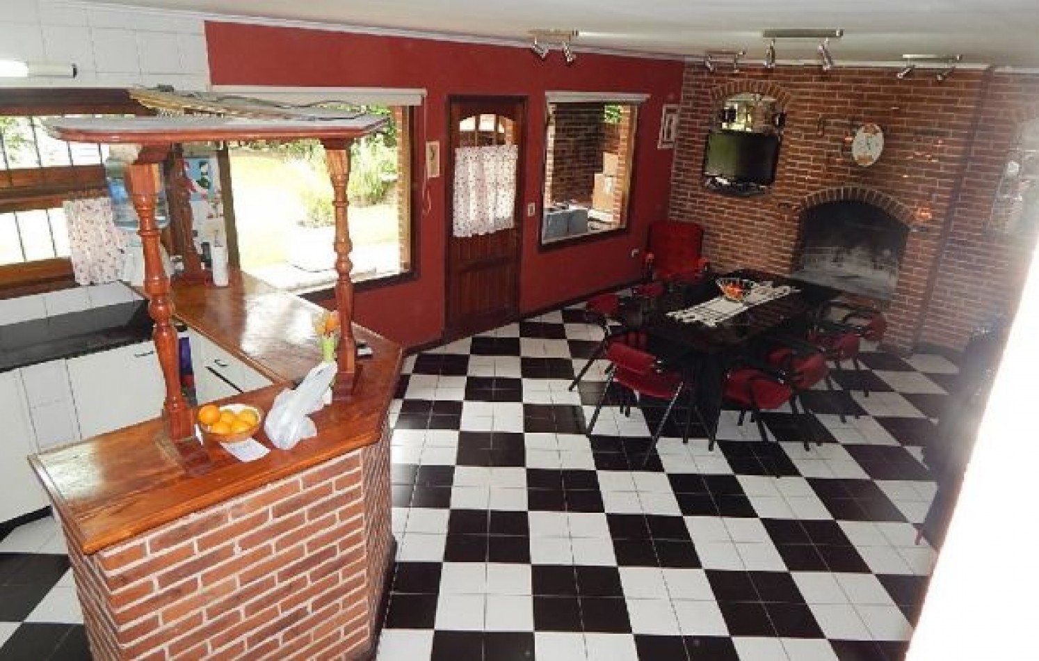 ESTUPENDO CHALET ESTILO CLASICO PINAMARENSE. CHALET EN ALQ X TEMP