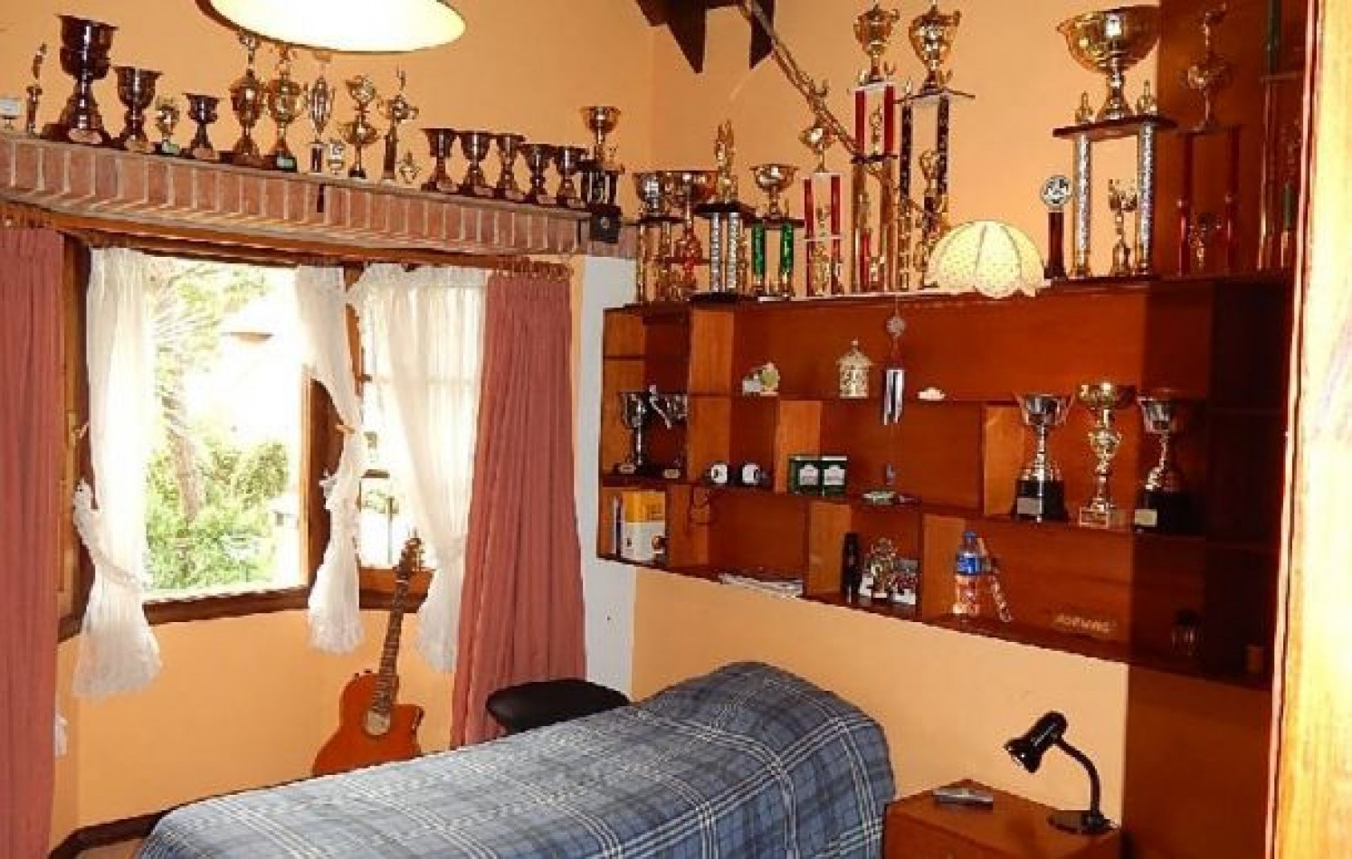 ESTUPENDO CHALET ESTILO CLASICO PINAMARENSE. CHALET EN ALQ X TEMP