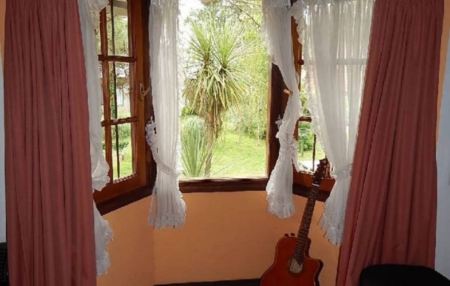 ESTUPENDO CHALET ESTILO CLASICO PINAMARENSE. CHALET EN ALQ X TEMP