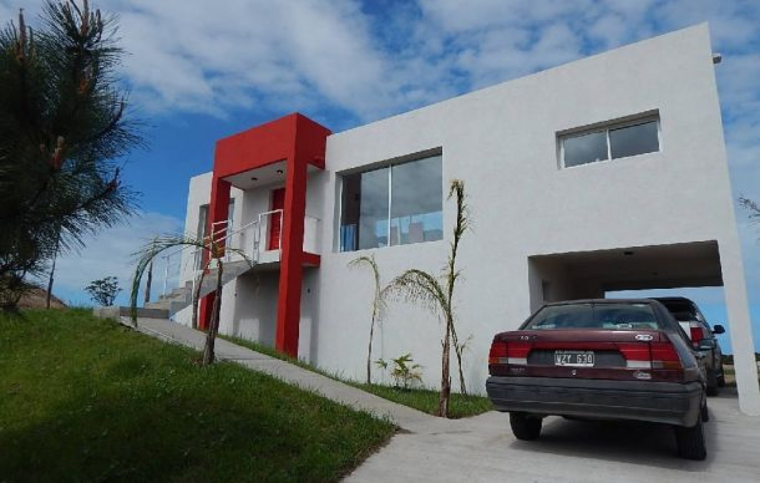 EXCELENTE CASA A ESTRENAR EN COSTA ESMERALDA. BARRIO CERRADO EN ALQ X TEMP.