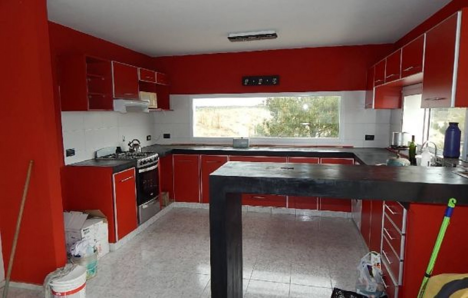 EXCELENTE CASA A ESTRENAR EN COSTA ESMERALDA. BARRIO CERRADO EN ALQ X TEMP.