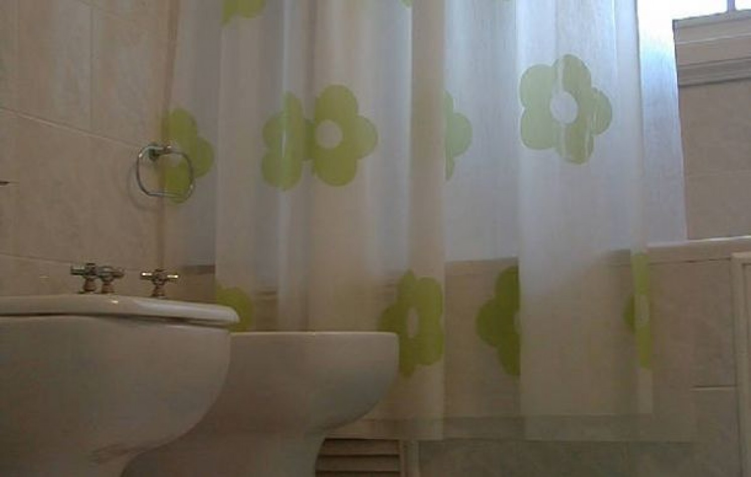 DEPARTAMENTO EN TERRAZAS AL GOLF. BARRIO CERRADO EN ALQ X TEMP.