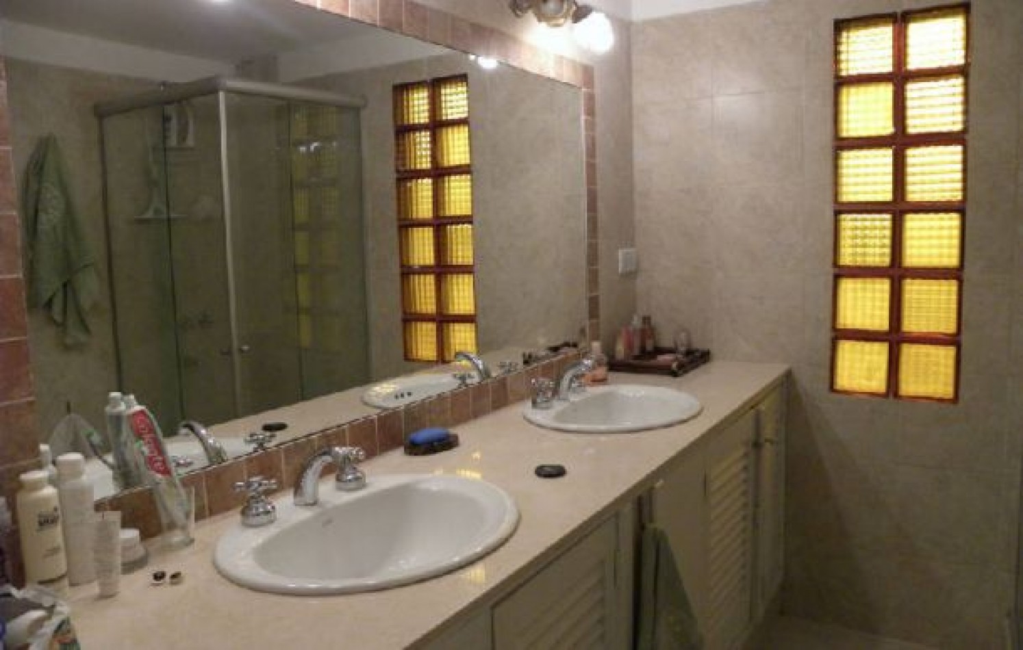 CHALET EN ALQUILER DE TEMPORADA. CHALET EN ALQ X TEMP. 4 DORM